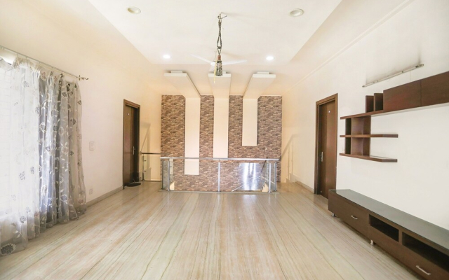 Fabexpress Divine Inn