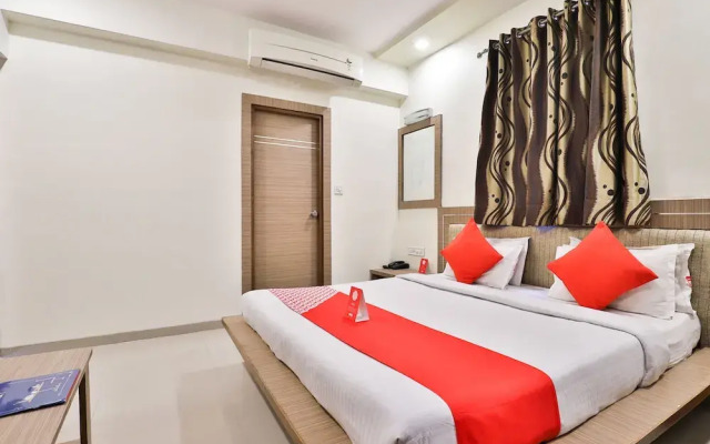 OYO 2389 Hotel The Grand Pritam
