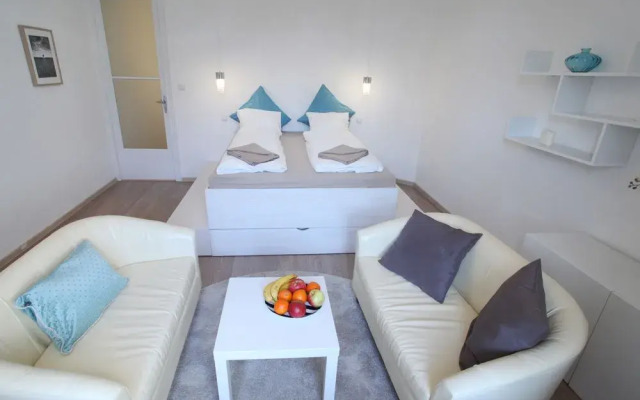 d.Five Elizabeth Garden Apartment