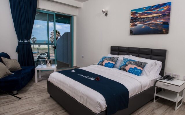 Sur La Mer Hotel