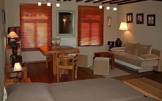 Logis Hôtel-Restaurant Le Moulin D'Artres