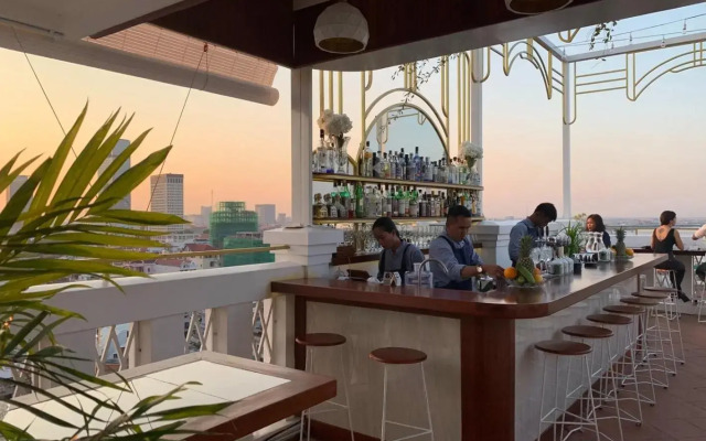 Point Boutique Hotel