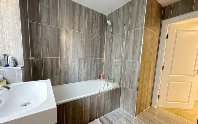 Luxury Apartment 4 bed Room in Canary Wharf