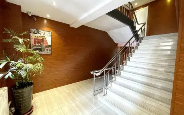 Jinyi Business Hotel