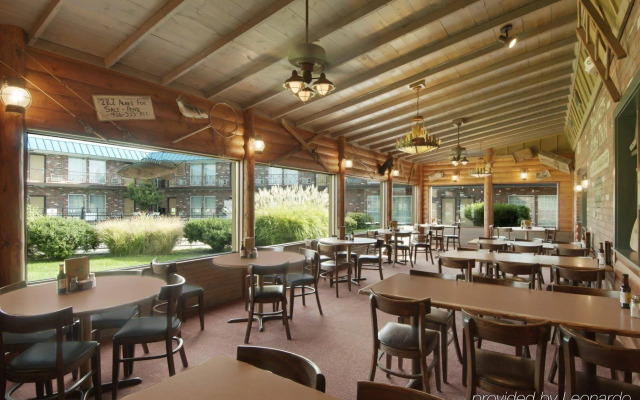 Rodeway Inn McPherson East