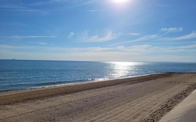 logement à 50 m de la mer !