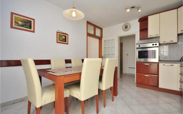 Apartment Pucisca 46
