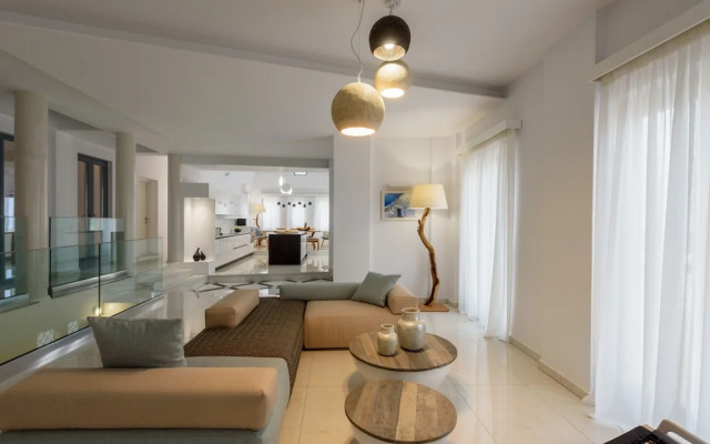 Phaos Cellaria Estate