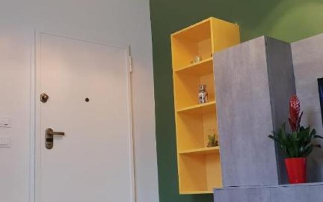 Snc1018 Modern Boutique Apartment
