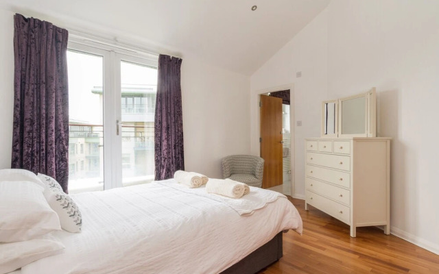 403 Portland Gardens Penthouse Apartment