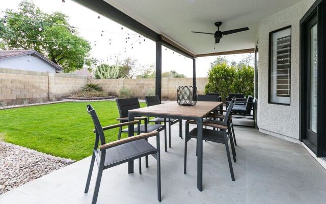 Gilbert Harwell 4 Bedroom Home by RedAwning