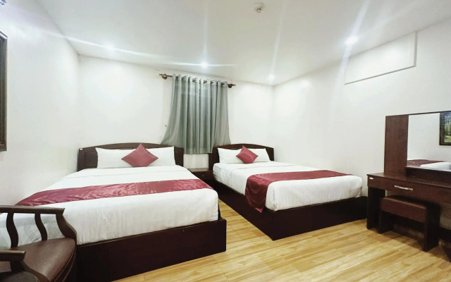 White Horse Hotel & Restaurant