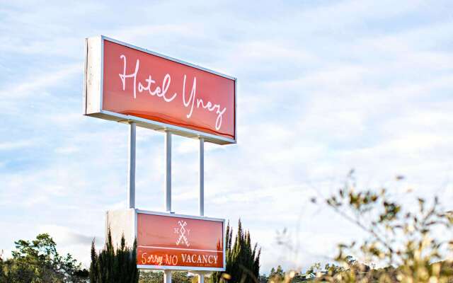 Hotel Ynez