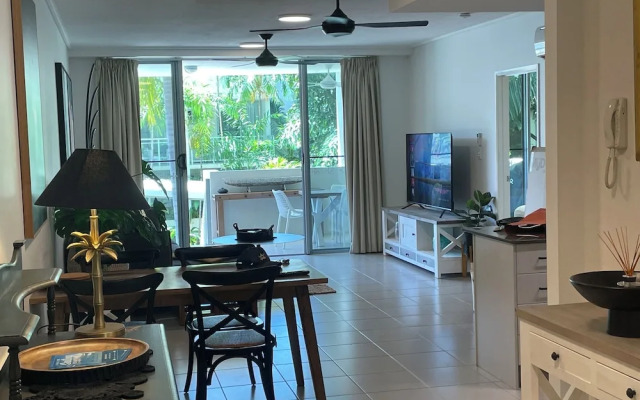 Tropical Luxe Apartment