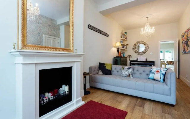 Veeve - Wimbledon Retreat