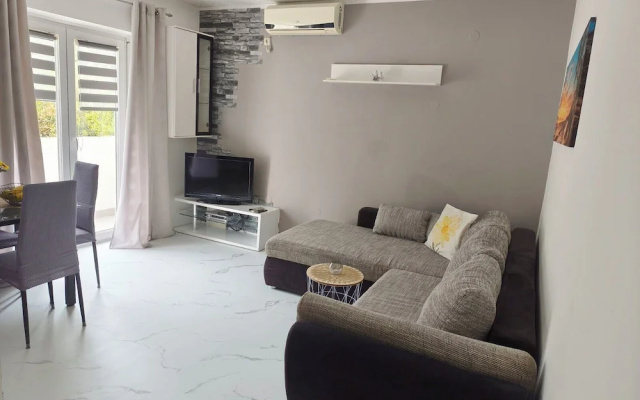 Apartments Luka