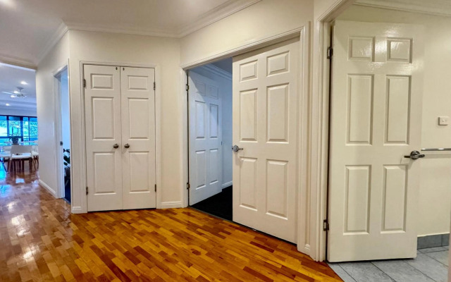 Townsville Lighthouse - 3/103 Strand