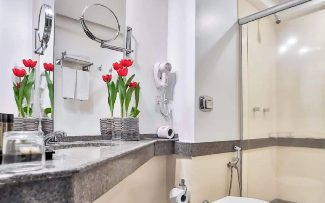 Golden Tulip Goiania Address