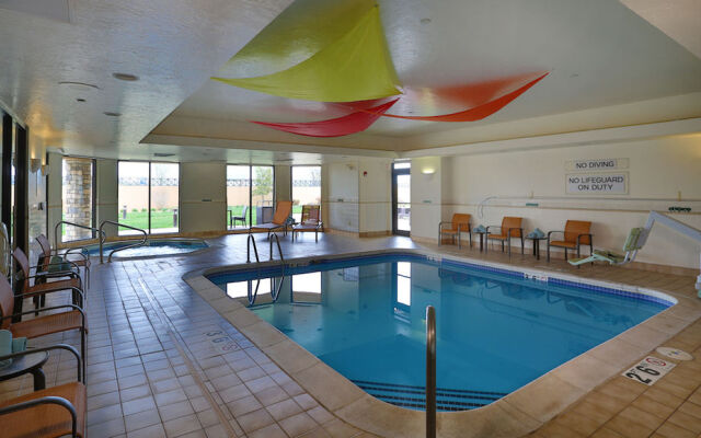 Courtyard Springfield Airport