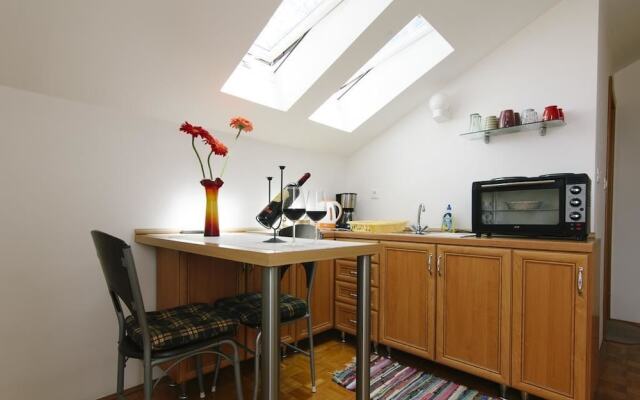 Apartment Maya