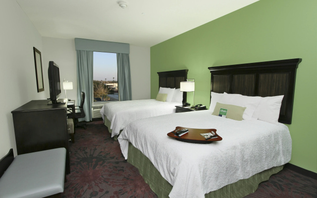 Hampton Inn & Suites Winnie
