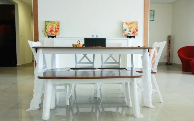 Luxurious 4br Essence Dharmawangsa Apartment