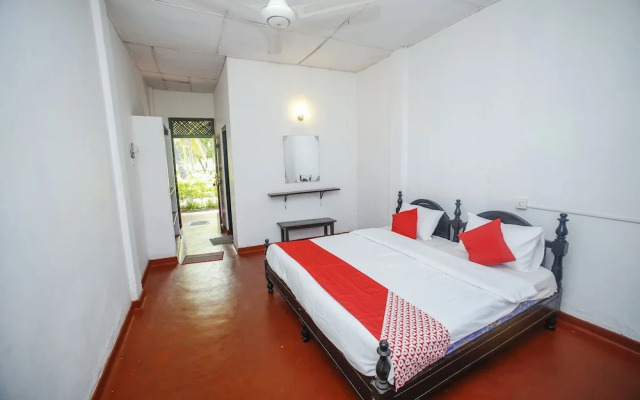 OYO 294 Nilaveli Corridor Hotel