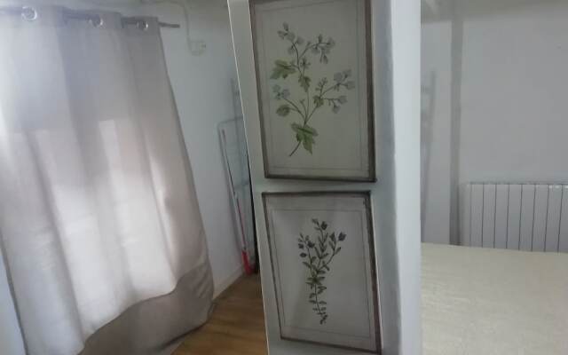 Laurel Apartment