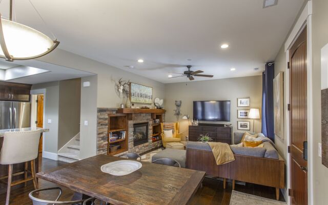 Parks Edge Townhome by Blueswell