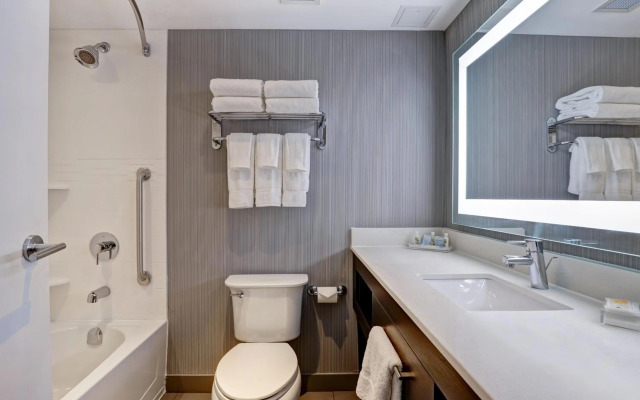 Holiday Inn Mississauga Toronto West by IHG