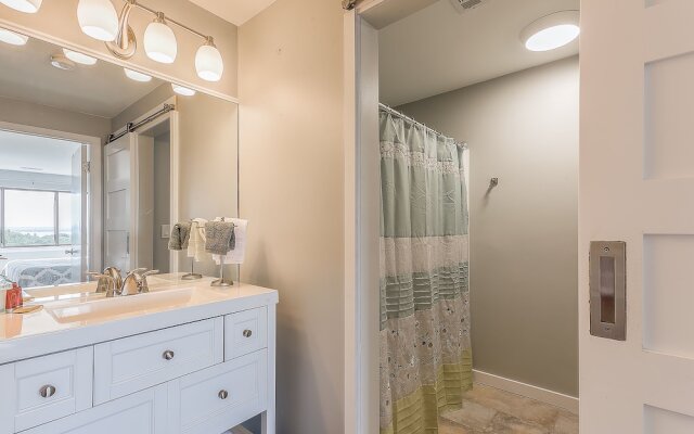 Lake View Golf Course Condo 5056