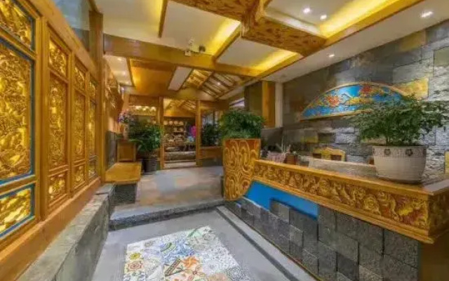 Jiuqi Fuxiang Inn (Lijiang Ancient City Dashuiche Branch)