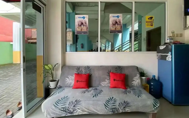 RedDoorz near RSUD Margono Purwokerto 3