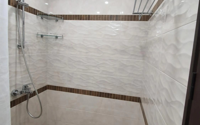 Boutique Apartment with Free Parking