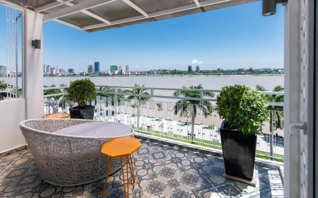 Tao Riverside Residence