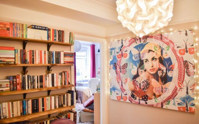 Vibrant and Quirky Garden Flat Central Brighton