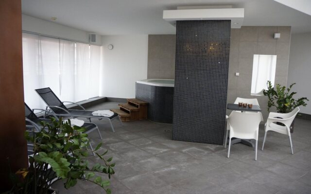 Hotel Avance