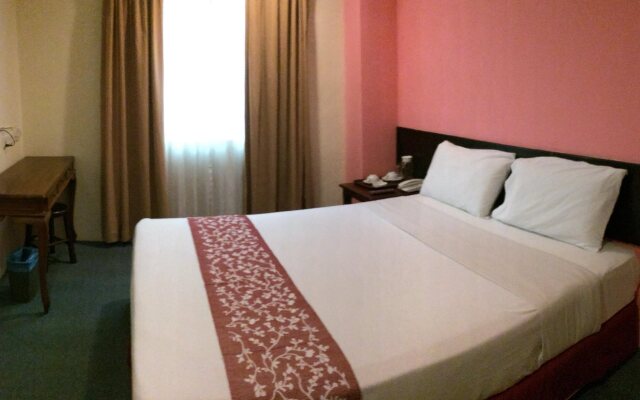 Grand Far East Hotel