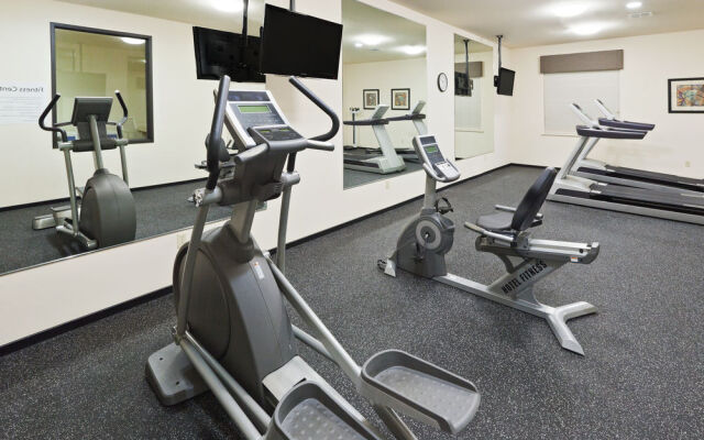 Holiday Inn Express & Suites Oklahoma City Nw-Quail Springs