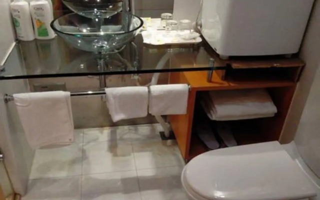 Jiarong Apartment Hotel