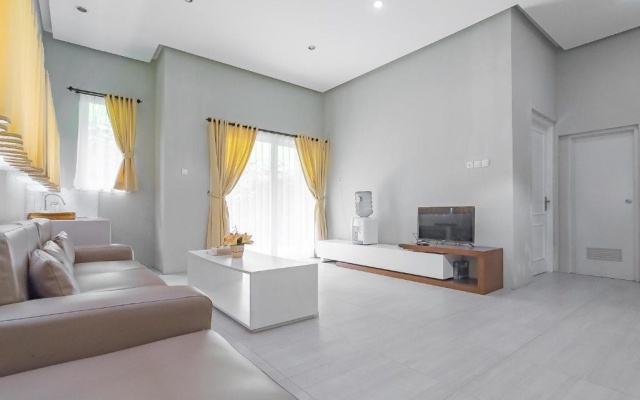RedDoorz Resort Syariah @ Idelansia Homestay Ciater – Guest Rooms – Ciater