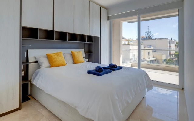 Cosy 1BR Apartment in Central St Julian s