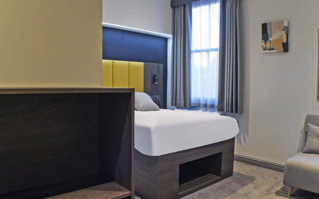 OYO Tamworth Arms Boutique Pub & Hotel