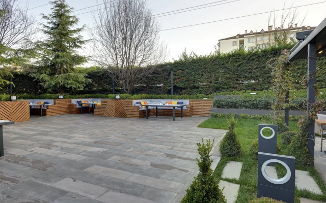 Leo suites Hotel