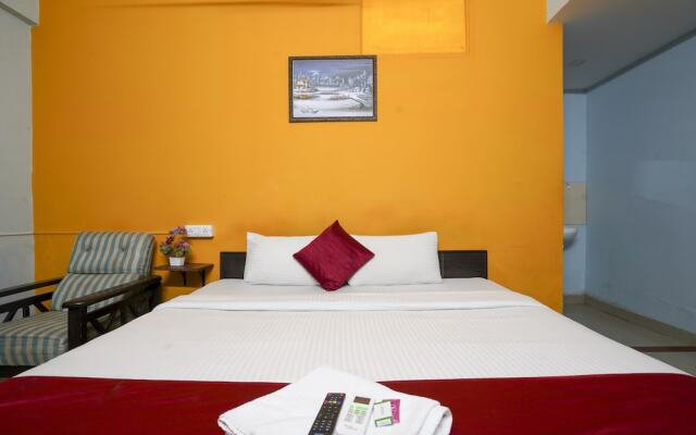 iROOMZ Grand Aarvi Suites