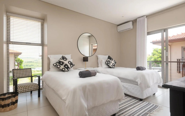 Zimbali Wedge Unit 42