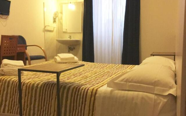 Alabarda Hotel