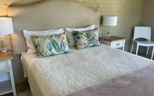 Hartland Garden Suite