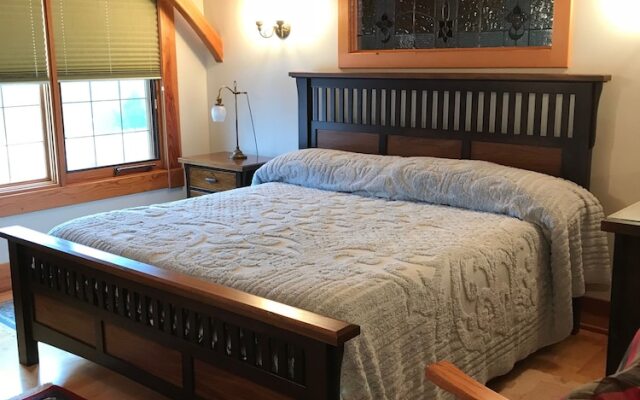 Sacred Clay Inn