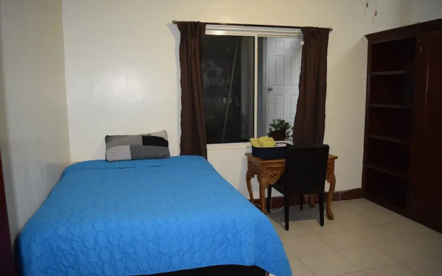 Comoda Habitacion En Casa Compartida